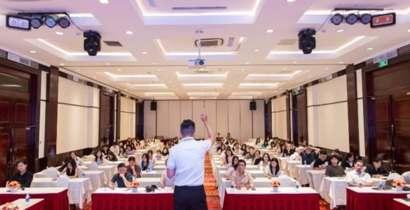 Chuyện ông ngố đi bán hàng.